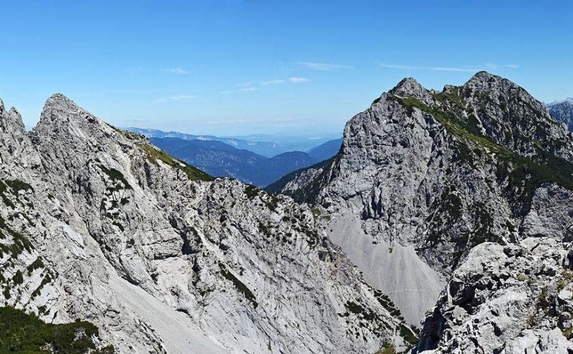 DVE ŠPICI/ DUE PIZZI (2046 m) – v divjini polpretekle zgodovine